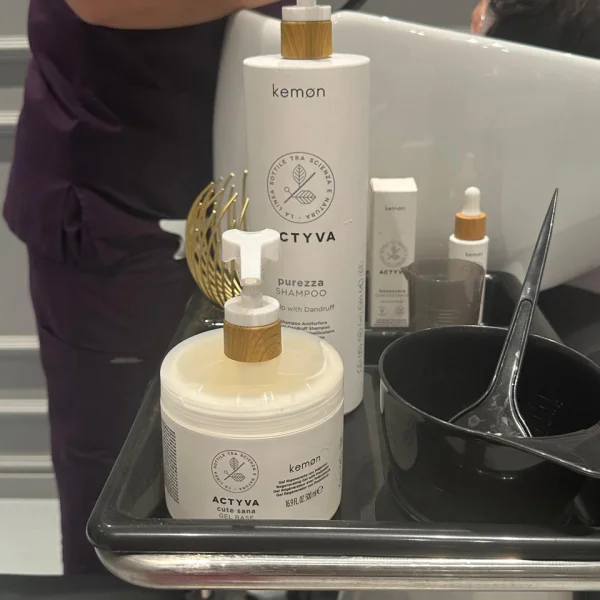 خدمات صبغ الشعر Banner